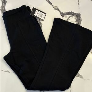 art class Black Kids Leggings